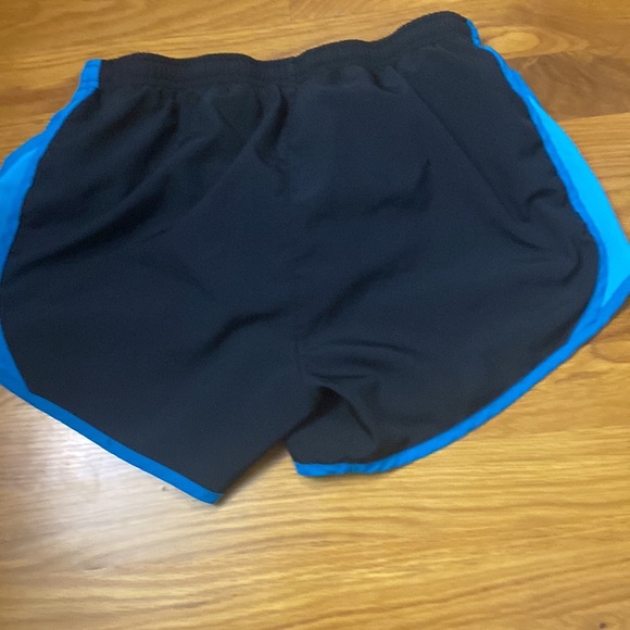 Nike Dri-Fit drawstring shorts w/built in underwear - Picture 8 of 10